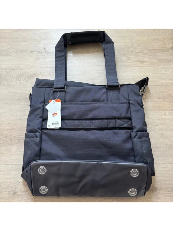 Lug NWT Women's Ace Full Tote Grey Waterproof / Insulated - Image 7