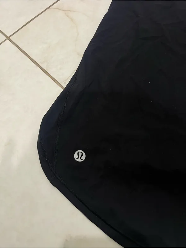 Lululemon Black Sculpt Tank Top Size 6 US - Image 5