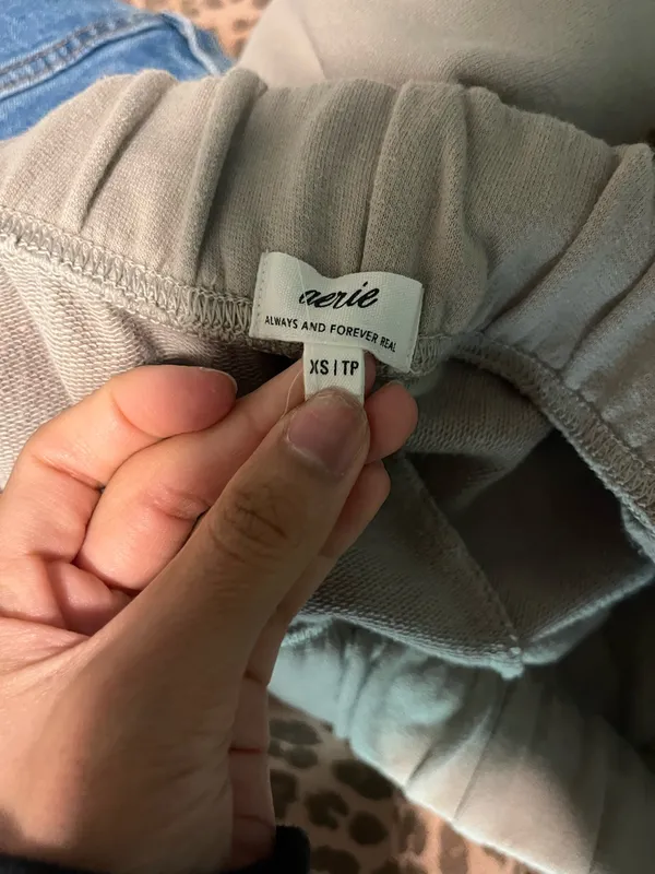 Aerie Jet Setter Set - Image 4