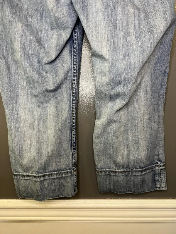 Express Stella Crop Jeans Womens 12 Light Wash Blue Cuffed Cropped Denim - Image 6