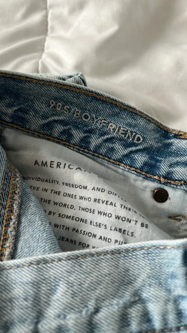 American Eagle high rise 90s boyfriend washed jeans - Image 4