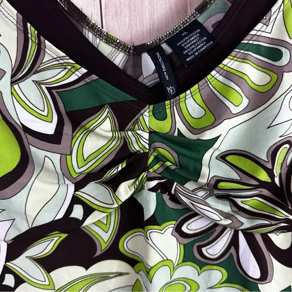 New Directions Y2K Green and Black Floral Tank Top - Image 5