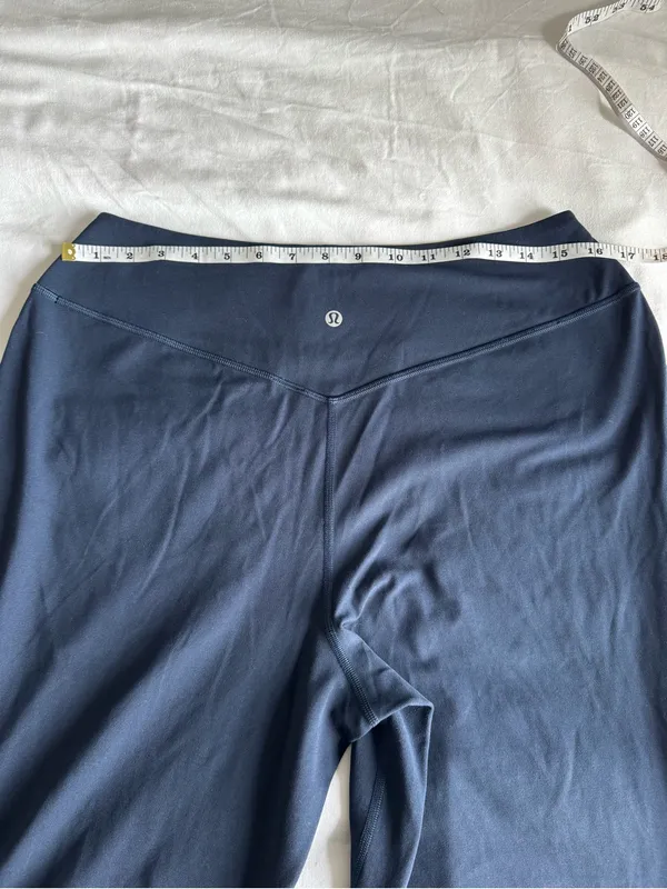 Lululemon Women’s Dark True Navy High Rise Align Joggers US 10 Short 26” - Image 7