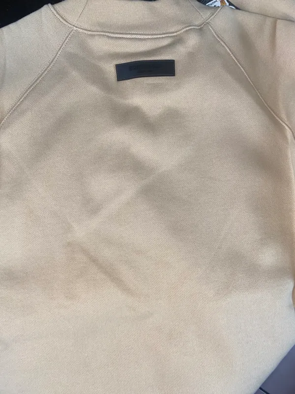 Fear of god Essentials Sweatshirt NWT Medium - Image 5