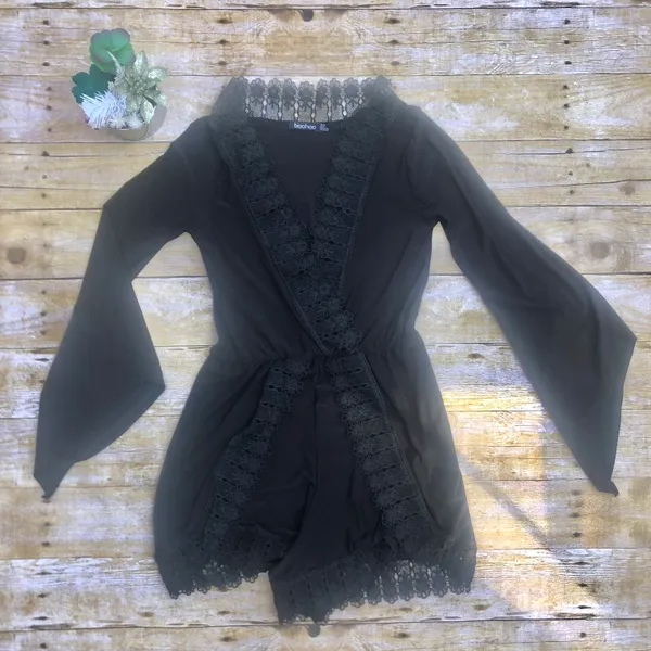 Boohoo Black Lace Stretch Romper - Image 3