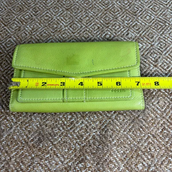 Fossil Green Leather Wallet - Image 11