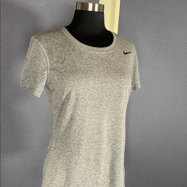 Nike Women’s Gray Dri-Fit Training T-Shirt Short Sleeve 453181-091 Size S NWT - Image 2