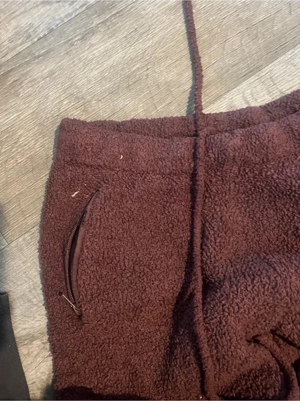 Skims plush pants size l/xl - Image 6