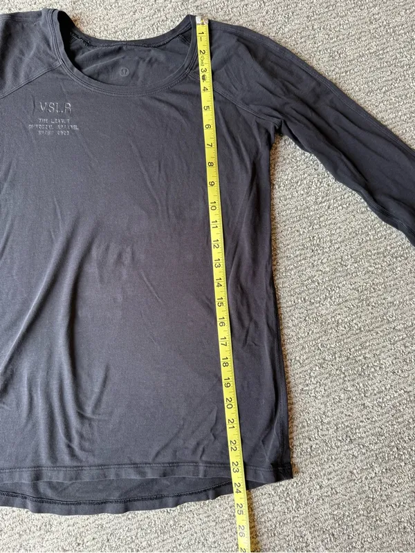 Women's Long Sleeve LuLulemon VSLR Crew Shirt‎ Size 2 - Image 7