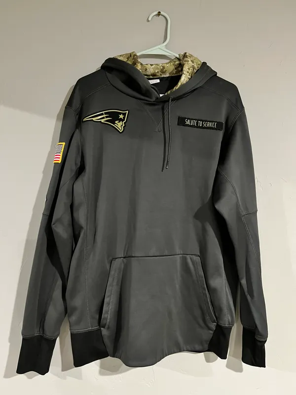 New England Patriots Sweatshirt Size M - Image 5