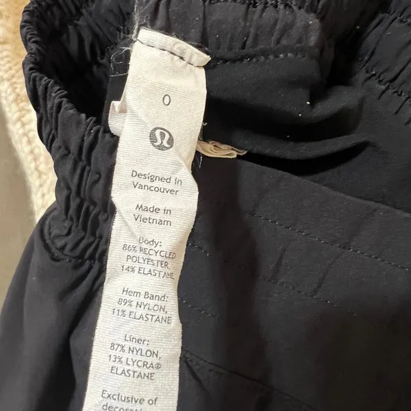 Lululemon Hotty Hot High-Rise Skirt Long In black 0 skort - Image 6