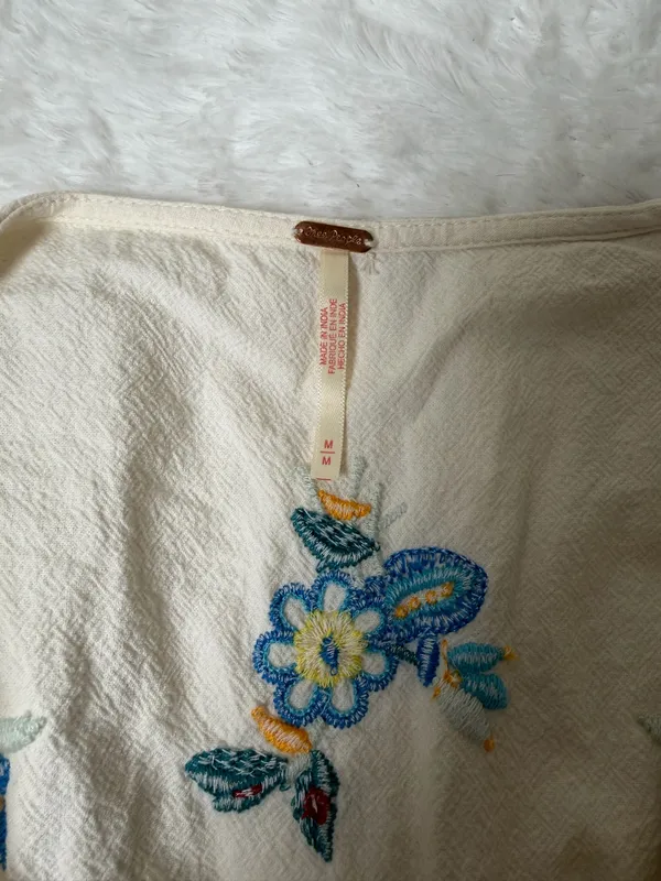 Free People Floral Embroidered Button Front Top — Size - Image 3