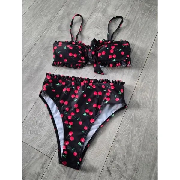 No-brand Women's Black and Red Bikini-and-tankini-tops - Image 13