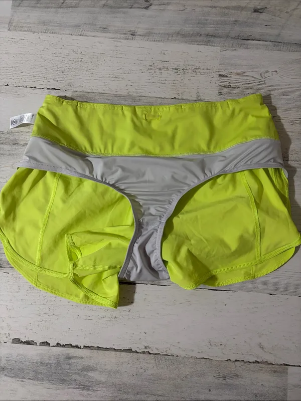 Athleta Neon Yellow Women’s Active Running Shorts Size Small - Image 6