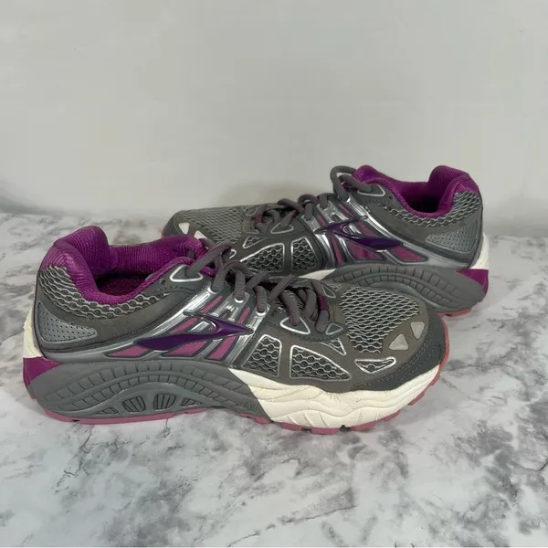 Brooks Ariel 14 Women's Shoe Purple and Silver Size 6 #958 - Image 6