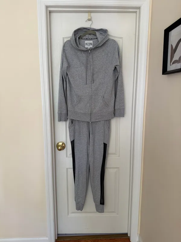 Victoria's Secret Woman’s Tracksuit Set Gray Zip Hoodie Joggers, Sz S - Image 12