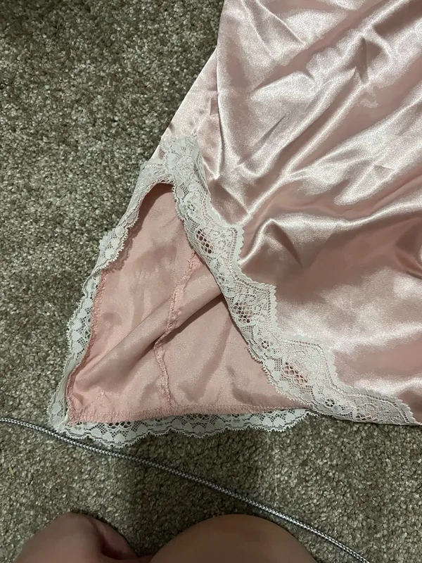 Silky nightgown with a slit Pink Size none - Image 2