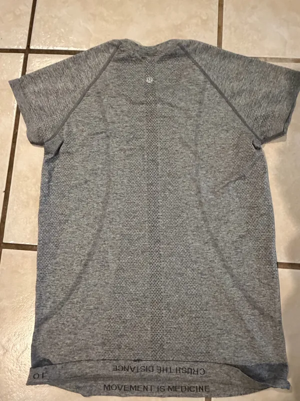 Lululemon Swiftly Tech Short Sleeve - Image 2