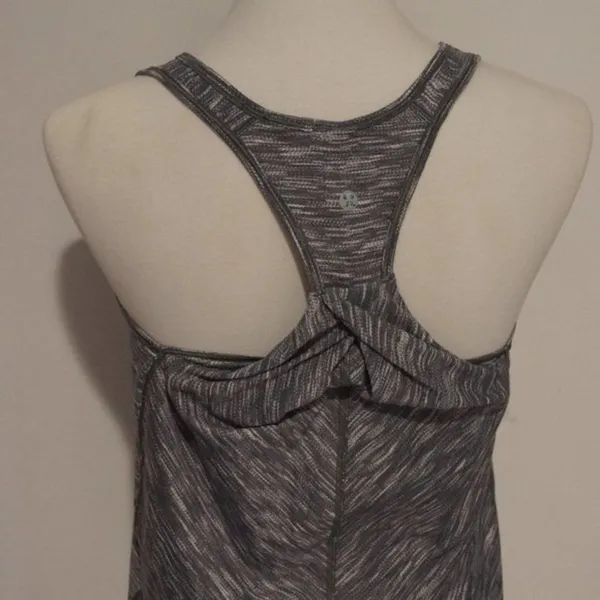 Lululemon Athletica grey tank‎ top. Size 4. - Image 7
