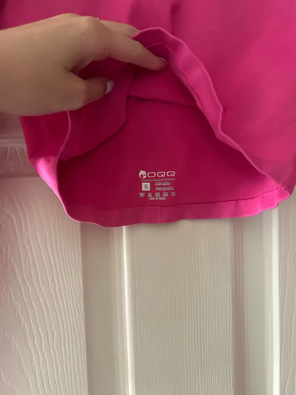 Pink compression workout top - Image 2