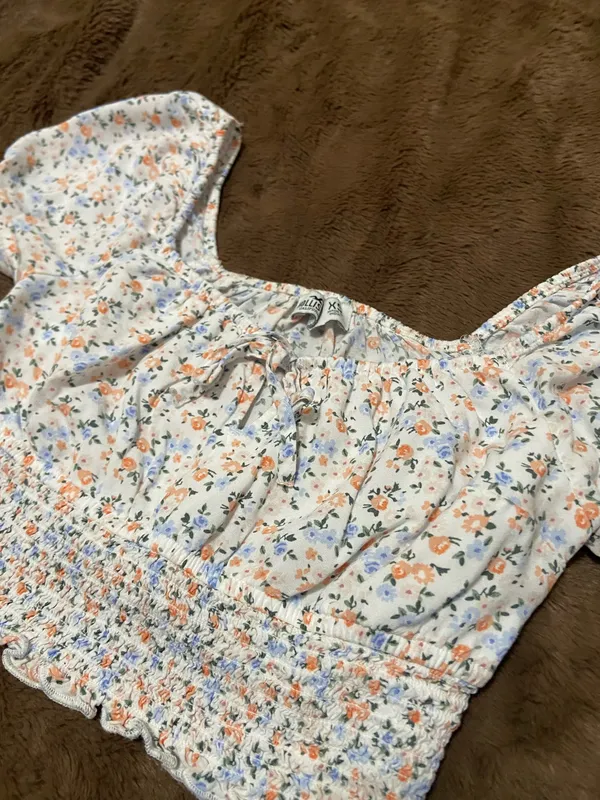Hollister Floral Smocked Blouse - Image 2