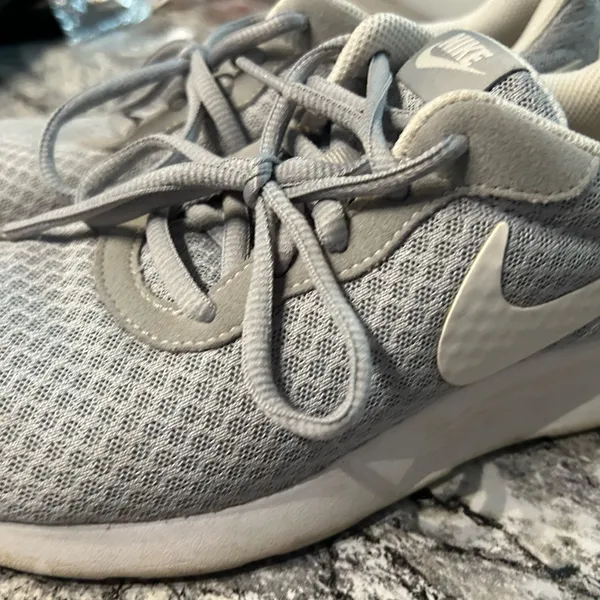 Nike Women's Gray Sneakers - Image 6