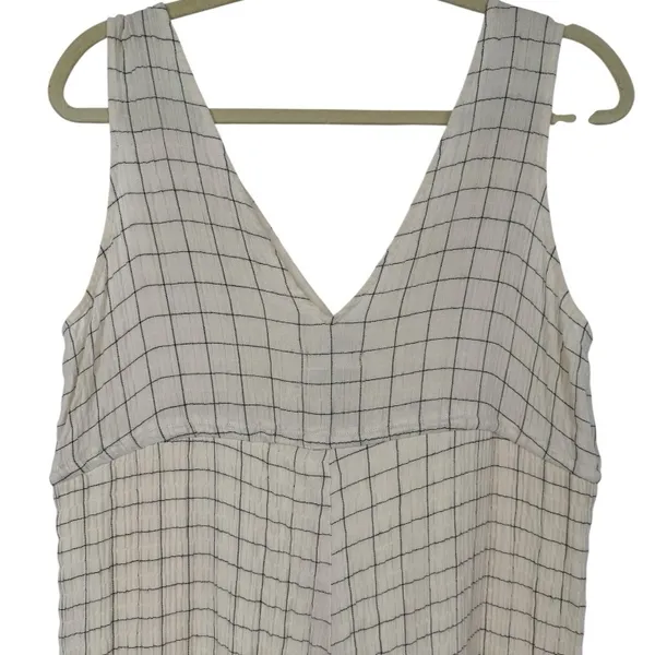 Urban Outfitters Breezy Plunging Wide Leg Sleeveless‎ Babydoll Jumpsuit Size XS - Image 8