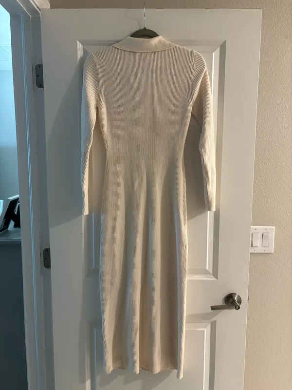 Abercrombie Cream Sweater Dress - Image 5