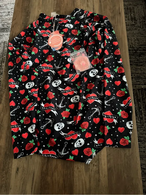 As Rose Rich One-Piece Swimsuit with Red Rose & Skull Print - Image 2