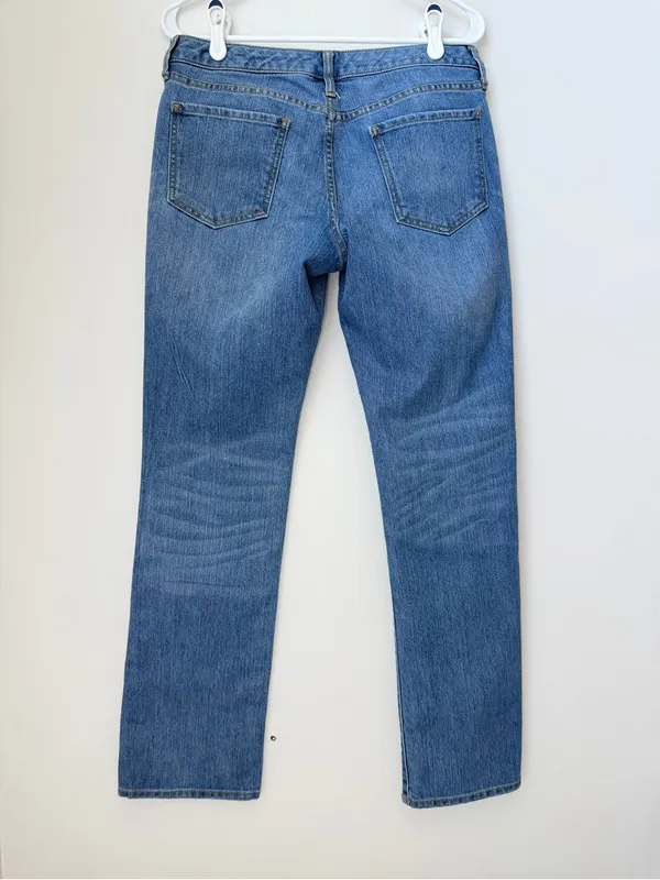 Gap Premium Curvy Straight Jeans Size 8/29R Medium Wash Pants - Image 2