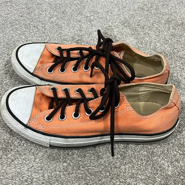 Converse Unisex Size 7 Orange Canvas Chuck Taylor Low Top Sneakers - Image 2