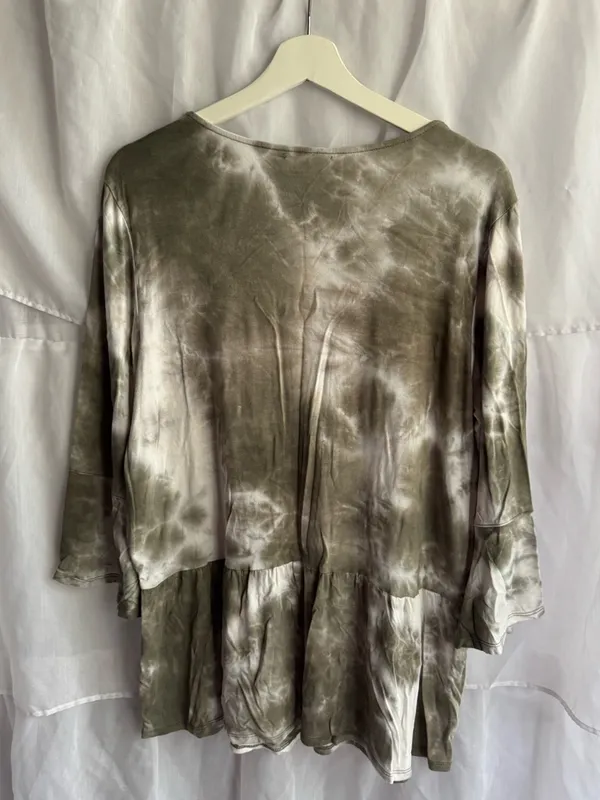 Ava James Tie Dye Cut Out Knit Blouse - Image 4