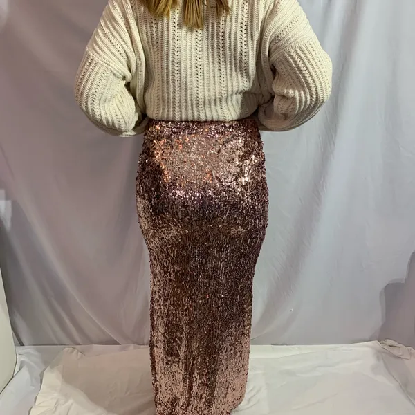 Pink sequence skirt small - Image 3