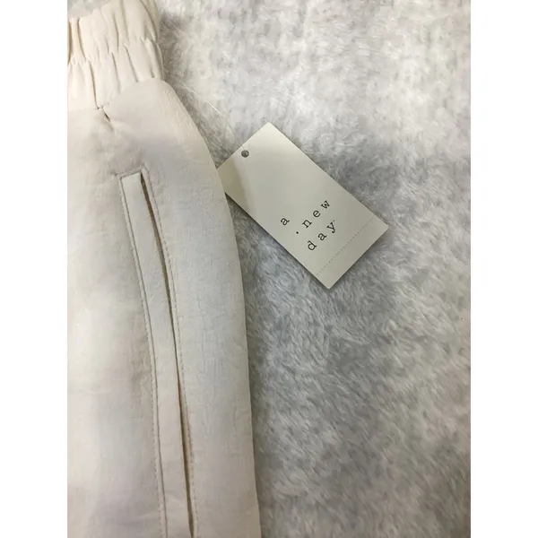 A New Day Womens XL High-Rise Pleated Tapered Ankle Pants Cream‎ White 018102752 - Image 2