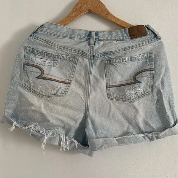American Eagle Light Blue Jean Mom Shorts EUC - Image 6