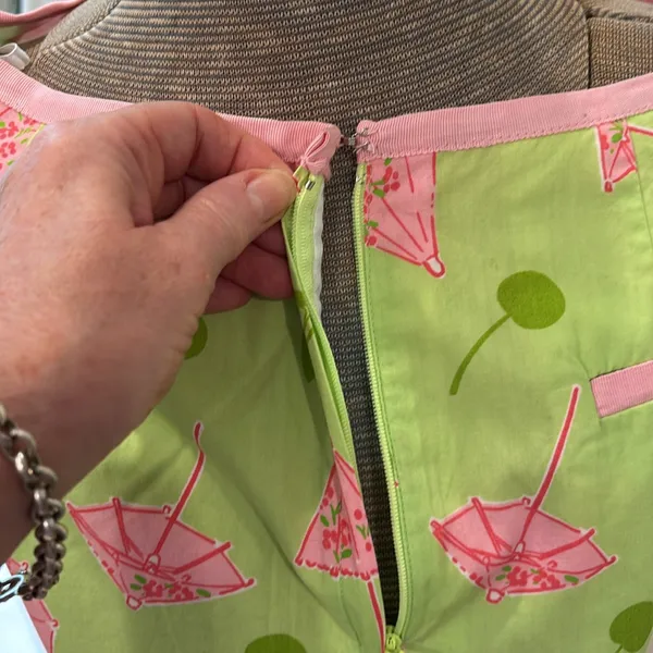 Lilly Pulitzer fully lined pink and green umbrella print pencil skirt - Image 6