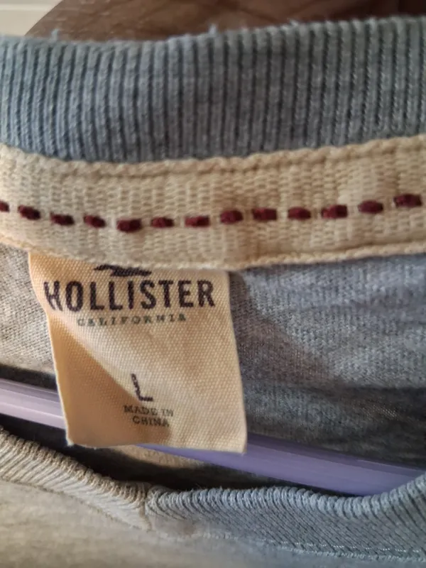 Hollister v-neck t-shirt bird logo on left chest short sleeve in gray grey size large. - Image 10