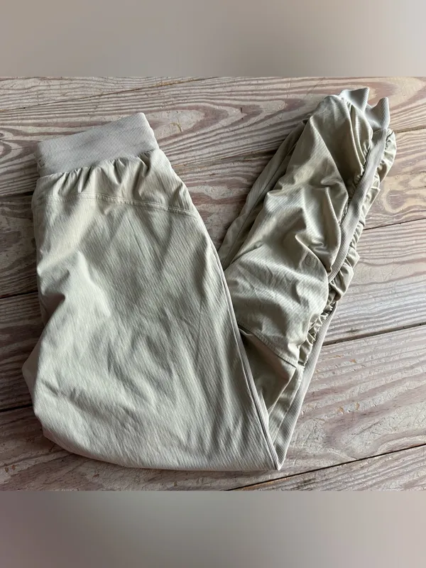 Lululemon Beyond the Studio Jogger Size 2 - Image 2