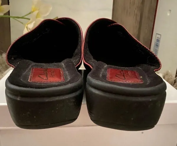 Red Clark’s Clogs - Image 7