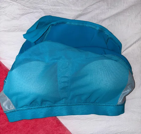 Lululemon High-Neck Cropped Tank - Image 3