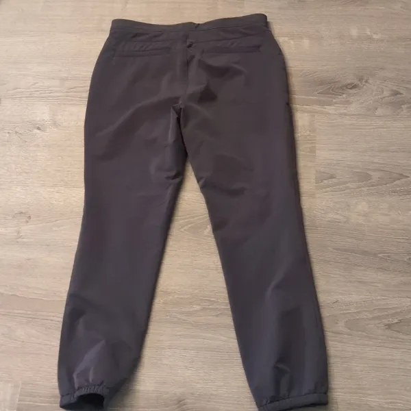 Orvis gray jogger outdoor pants size 6 - Image 8
