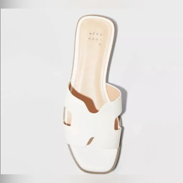 a New Day Womens Nina Wide Width H-Band Slide Sandals 92244961 White 10W - Image 4