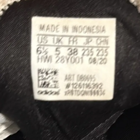 Adidas Cloudfoam Women's Sneaker's size  6.5 - Image 3