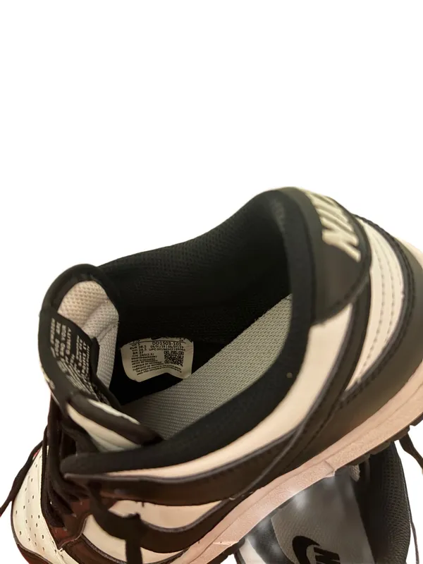 Nike Women’s Black and White Low-Top Sneakers - Image 5