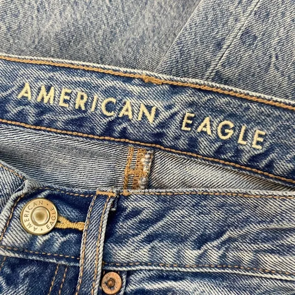 American Eagle‎ Highest Rise Mom Jeans Destroyed Light Wash Slim Leg Size 00 - Image 8