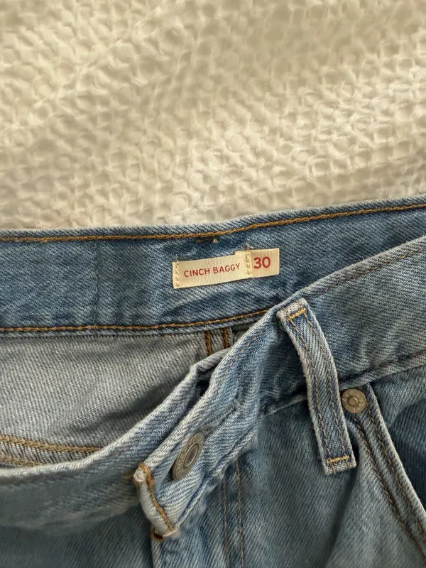 Levi’s Jeans cinch baggy - Image 3