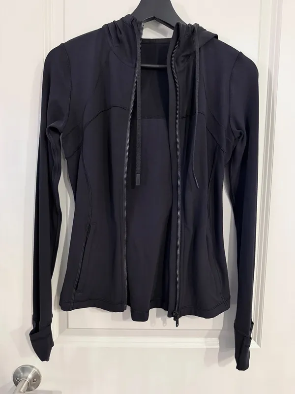 Lululemon Define Hooded Jacket Nulu size 4 - Image 6