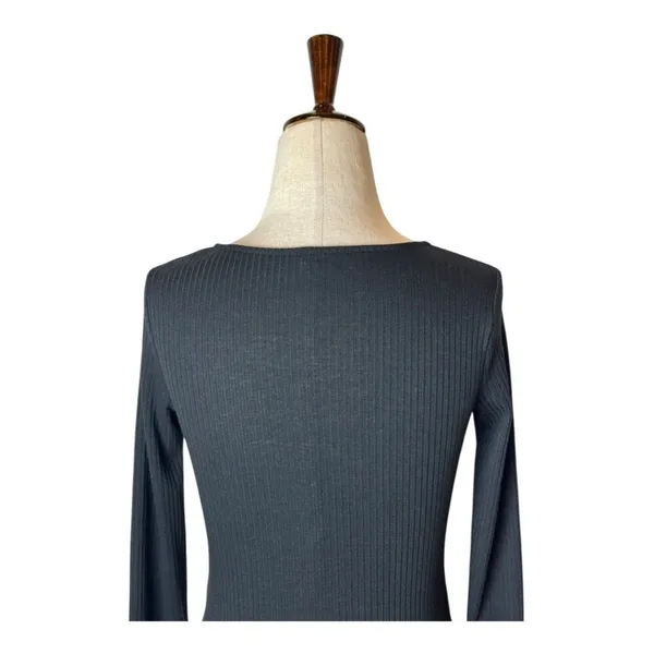 Aritzia Wilfred Sweater‎ Women XXS Black Pearl Button Ribbed Knit Top Whimsigoth - Image 6