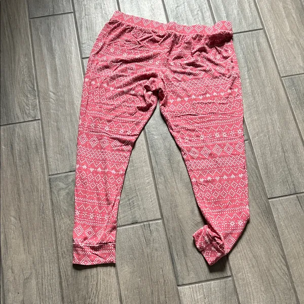 Stars Above Red and White Patterned Leggings - Image 4