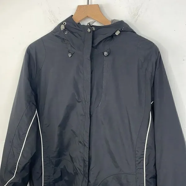 Columbia Women’s Omni Shield Jacket Black size large - Image 3